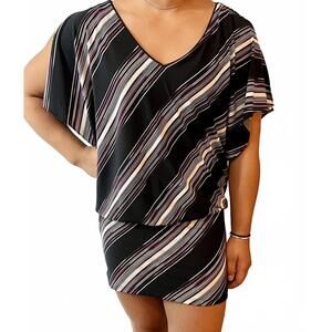 Super Sexy + Chic Black And White-Mini Dress. Size Small